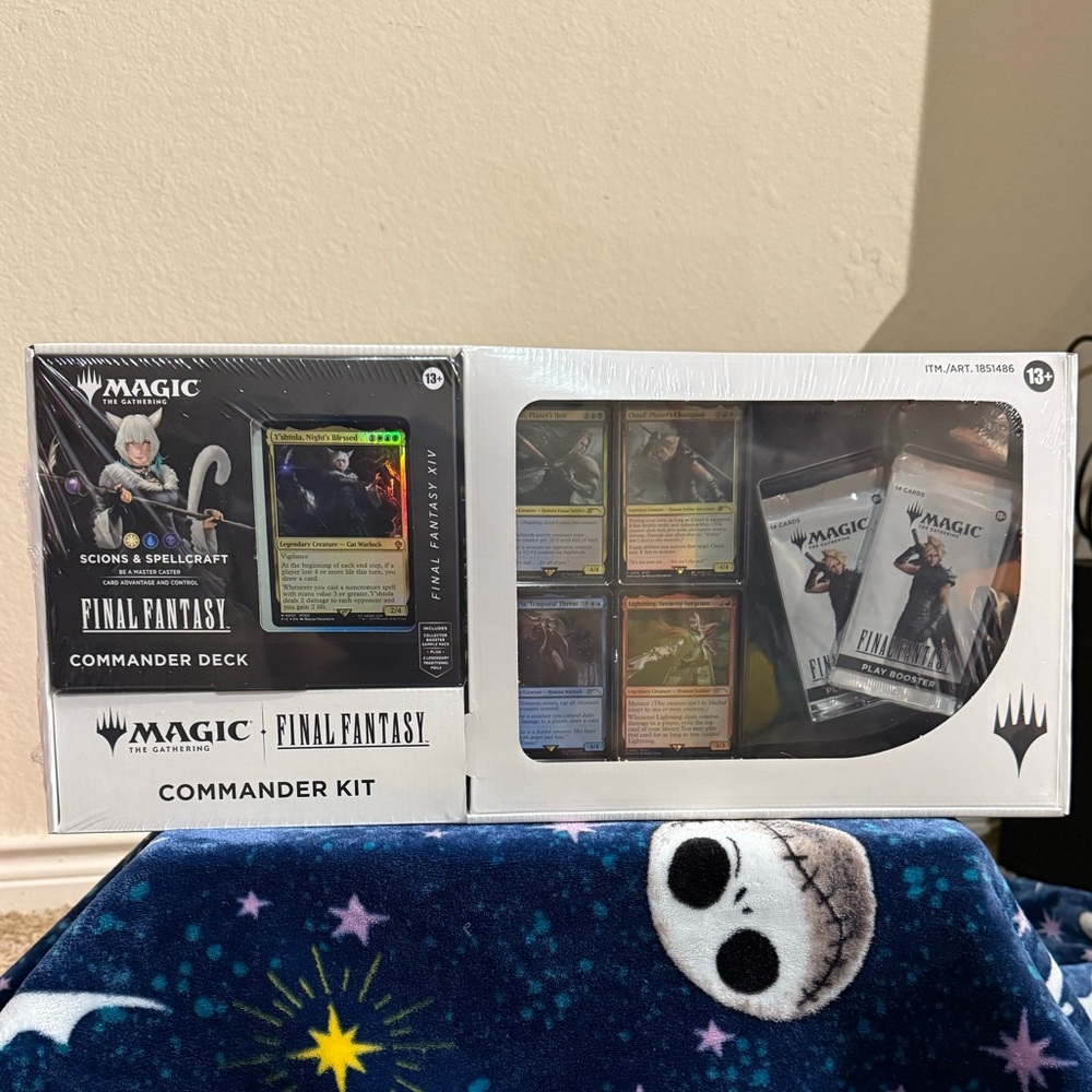 Magic The Gathering Final Fantasy Scions & Spellcraft Commander Deck Bundle